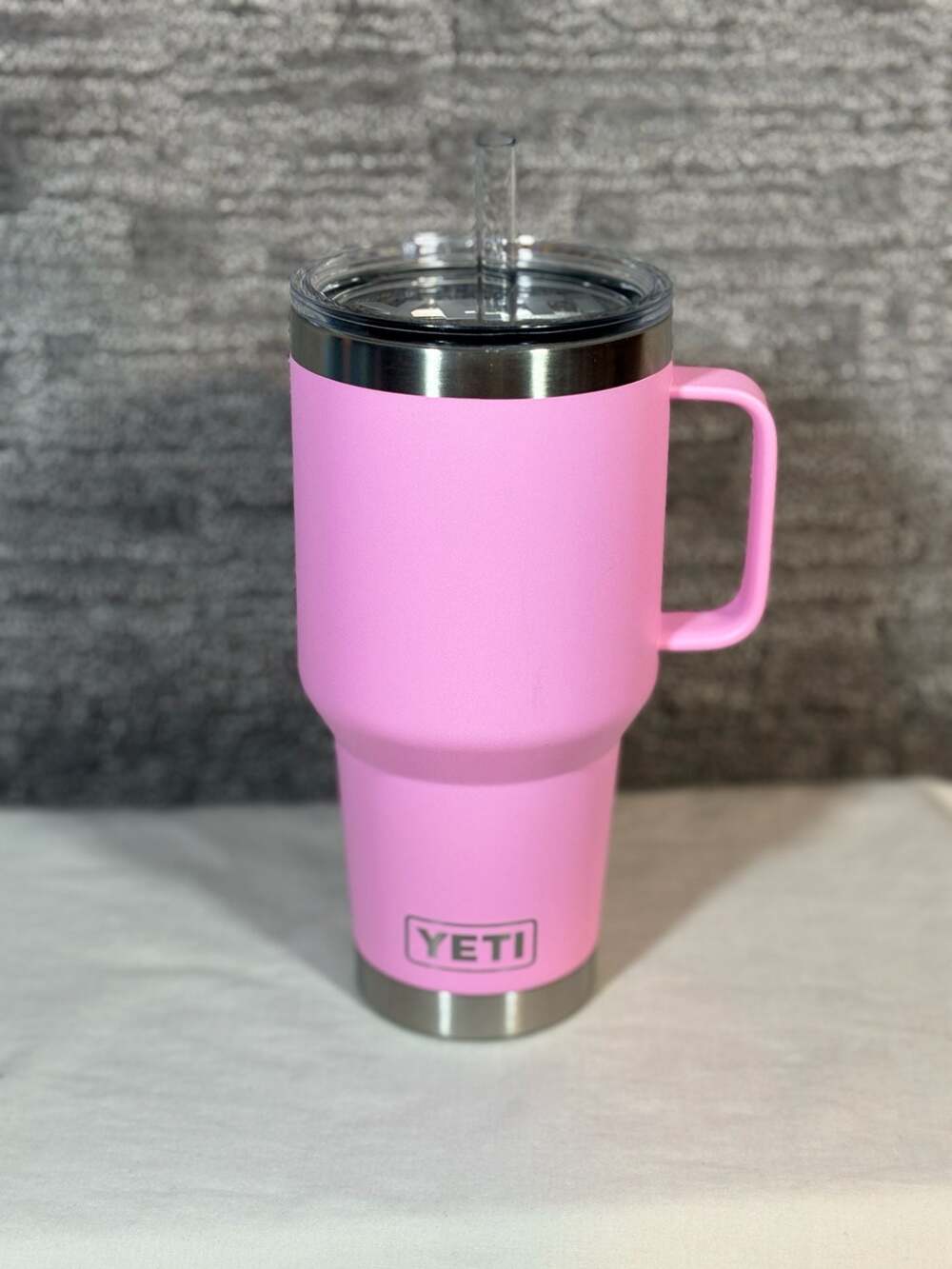 YETI Rambler 35 oz Straw Mug in Power Pink
